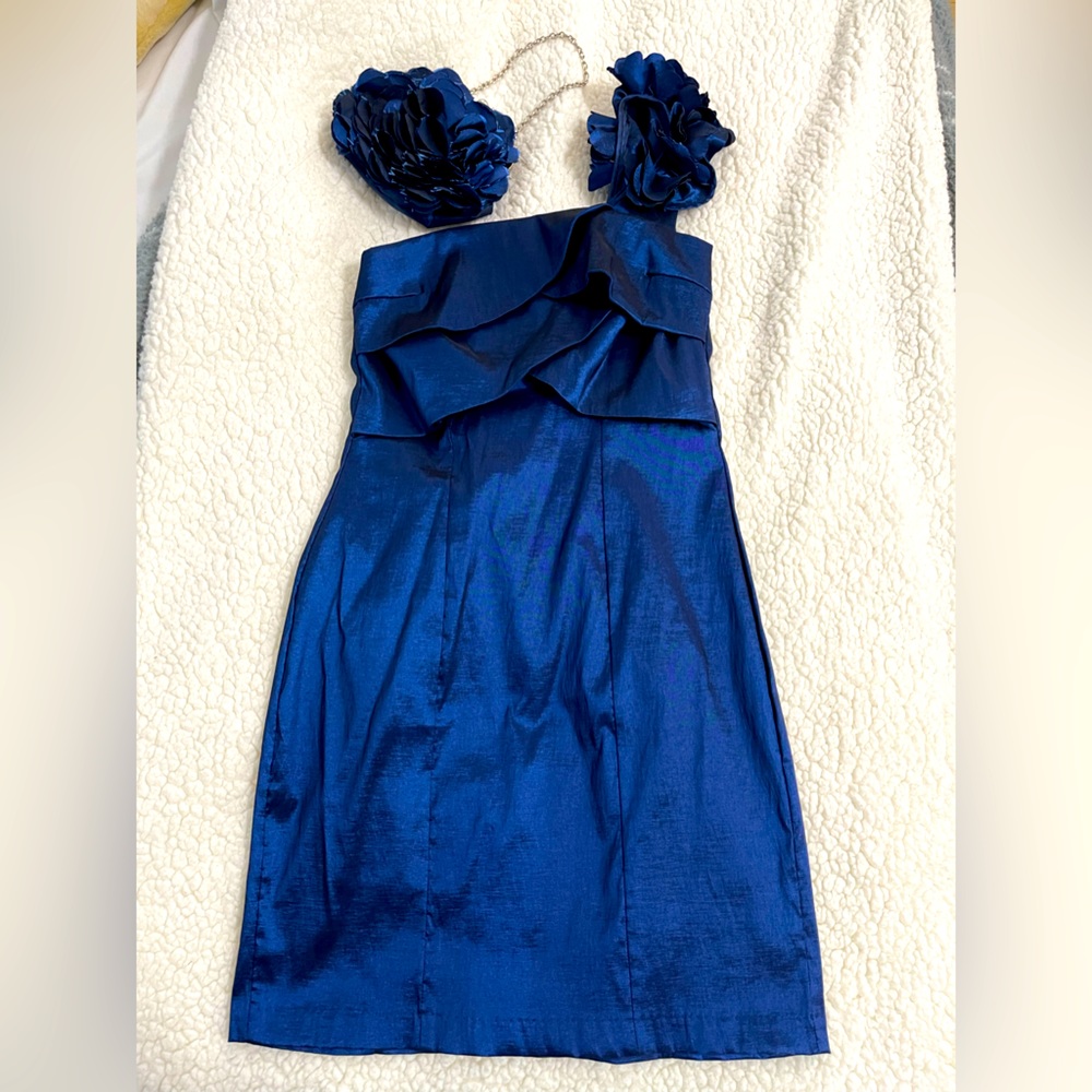 Sexy Cocktail Royal Blue- Off the shoulder dress with Flowers- Like New Size 3